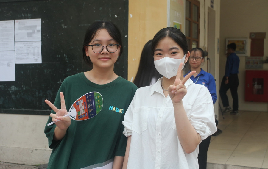 Học sinh Hà Nội dự kỳ thi vào lớp 10 THPT năm 2023. Ảnh: TG Học sinh Hà Nội dự kỳ thi vào lớp 10 THPT năm 2023. Ảnh: TG