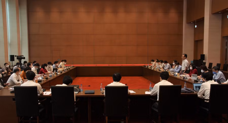 Toàn cảnh buổi làm việc.