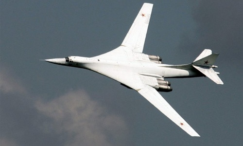 Máy bay ném bom chiến lược Tupolev Tu-160 của Nga. Ảnh: Reuters chien-dich-oanh-kich-lon-nhat-cua-nga-nham-vao-is