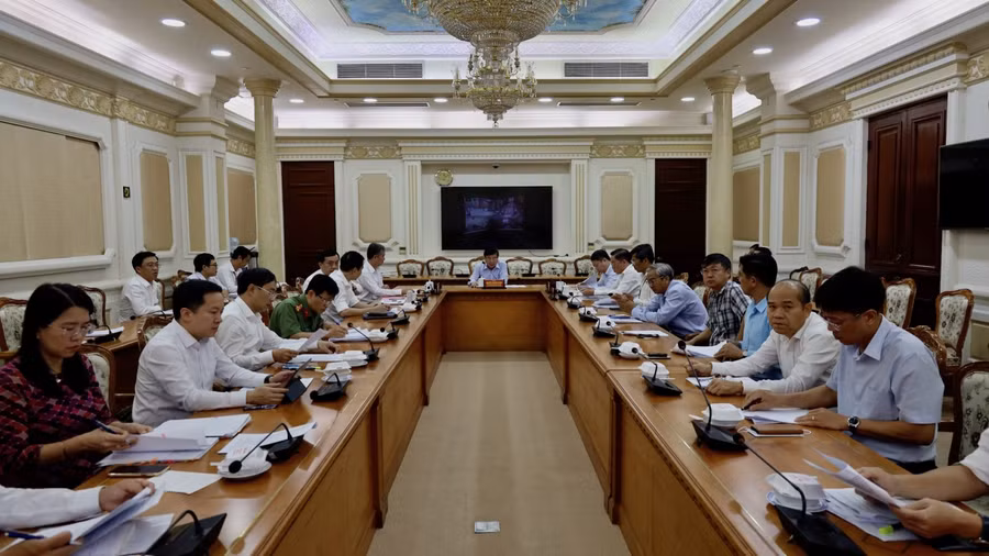 Toàn cảnh cuộc họp của Thường trực Ban chỉ đạo phòng chống COVID-19 TP.HCM với các đơn vị liên quan. Ảnh Trung tâm Báo chí TP.HCM.