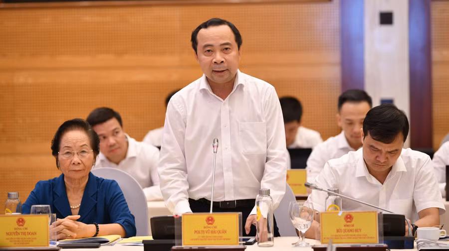 PGS.TS Vũ Hải Quân, Giám đốc ĐH Quốc gia TPHCM báo cáo tại Hội nghị. Ảnh: Thế Đại