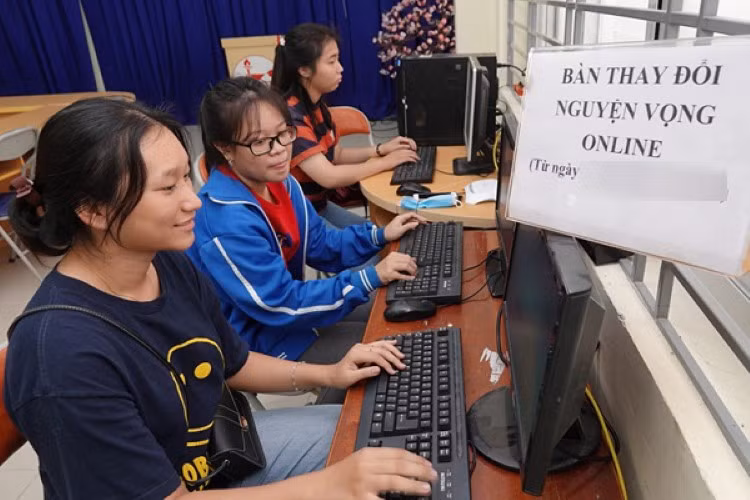 Thông tin đăng ký nguyện vọng trực tuyến có giá trị pháp lý như đăng ký bằng phiếu. Ảnh: INT