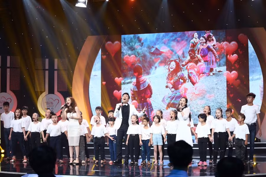 Hơn 20 tỷ đồng ủng hộ mổ tim trong truyền hình trực tiếp “Trái tim cho em”
