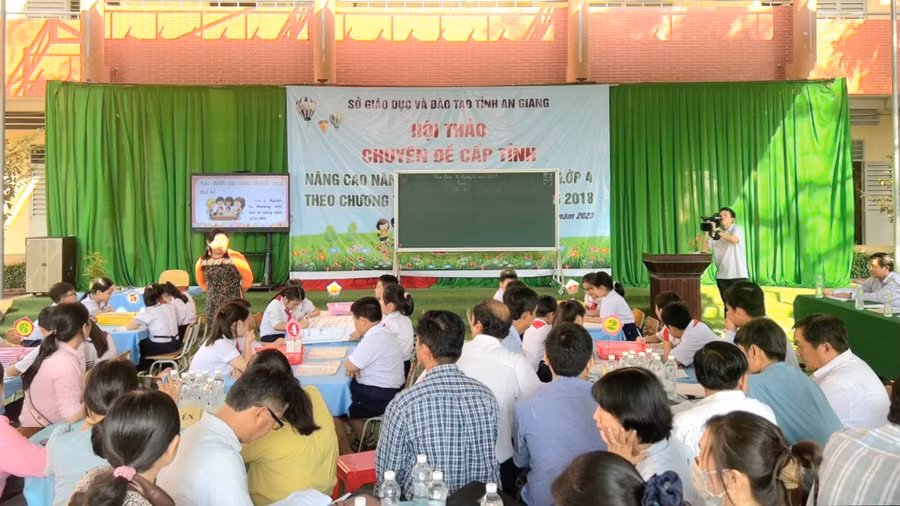 An Giang tổ chức Hội thảo chuyên đề nâng cao năng lực dạy học theo Chương trình GDPT 2018.