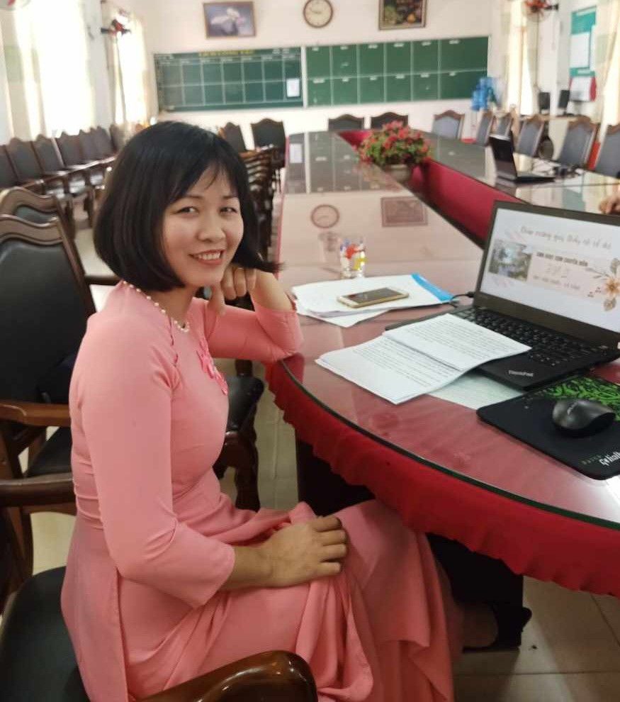 Cô giáo Vũ Thị Hương, giáo viên Địa lí, Trường THPT Thái Phiên Cô giáo Vũ Thị Hương, giáo viên Địa lí, Trường THPT Thái Phiên