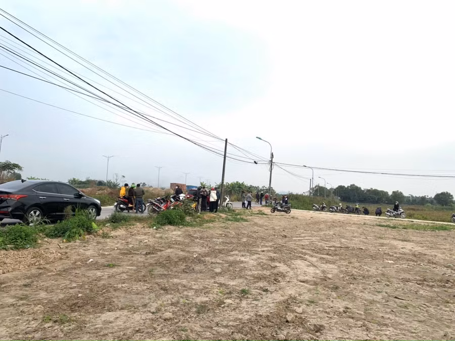 Mảnh đất cửa ông Ban được rao bán công khai