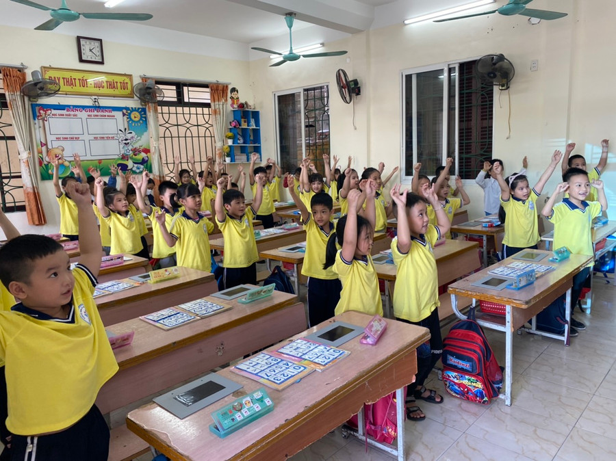 Các tiết học sôi động của học sinh Trường Tiểu học Vĩnh Niệm (ảnh tư liệu, thời điểm an toàn dịch tễ) Các tiết học sôi động của học sinh Trường Tiểu học Vĩnh Niệm (ảnh tư liệu, thời điểm an toàn dịch tễ)