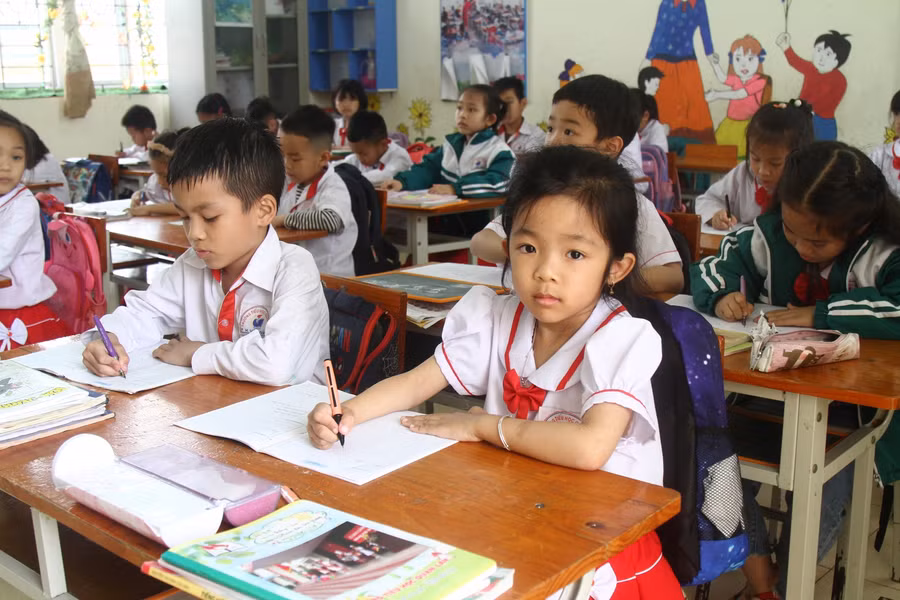 Trường Tiểu học Quan Lạn đặc biệt quan tâm đến việc lựa chọn được bộ sách phù hợp với đối tượng học sinh