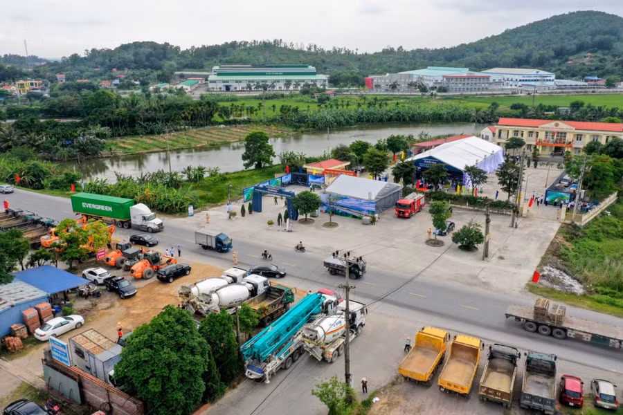 Lễ khởi công Dự án cải tạo nâng cấp quốc lộ 10 chiều ngày 8/5.