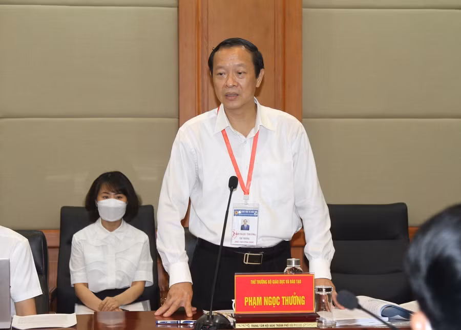 Thứ trưởng Phạm Ngọc Thưởng nhấn mạnh: TP Hải Phòng có truyền thống dạy học, ôn tập tốt; tổ chức các kỳ thi an toàn nghiêm túc, được Bộ GD&amp;ĐT ghi nhận