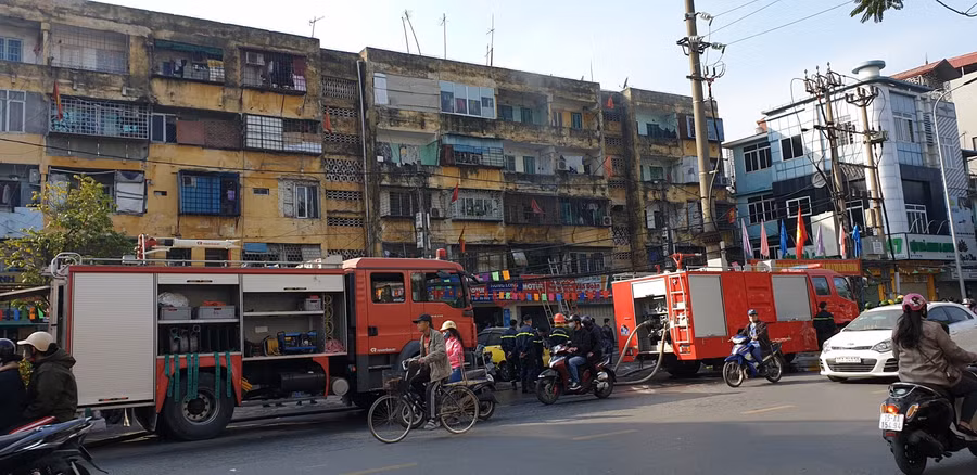 Thời điểm xảy ra vụ cháy là ban ngày nên người dân nhanh chóng phát hiện