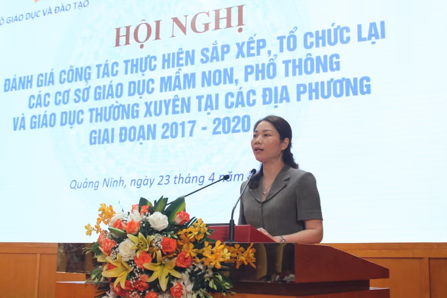 Bà Nguyễn Thị Thúy- Giám đốc Sở GD&amp;ĐT Quảng Ninh phát biểu tại Hội nghị.