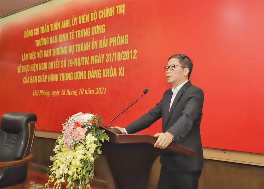 Ông Trần Tuấn Anh phát biểu tại buổi làm việc