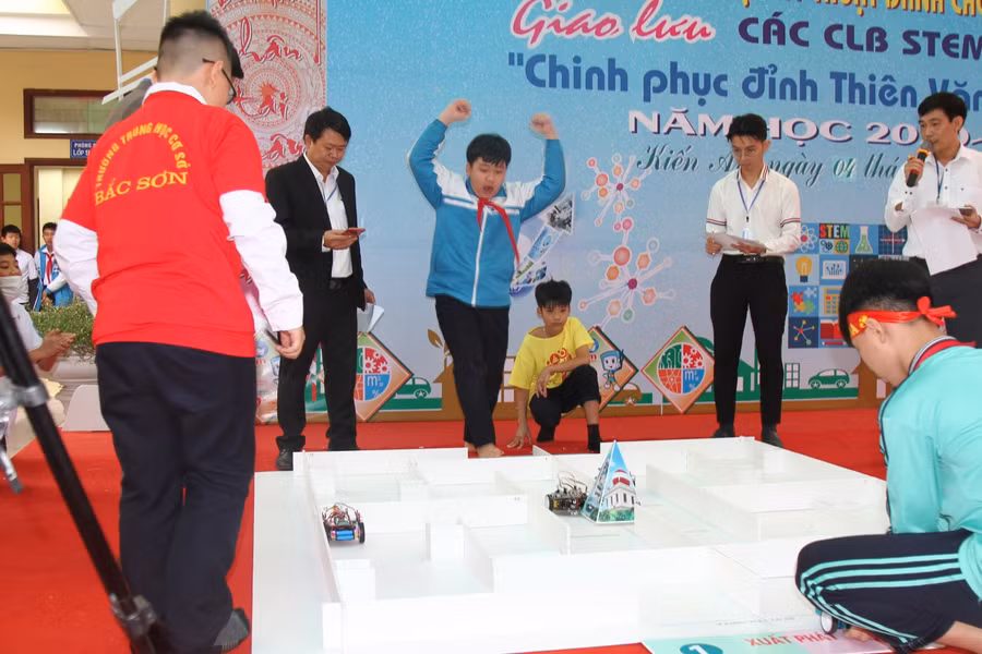 Học sinh thỏa sức sáng tạo với sân chơi STEM