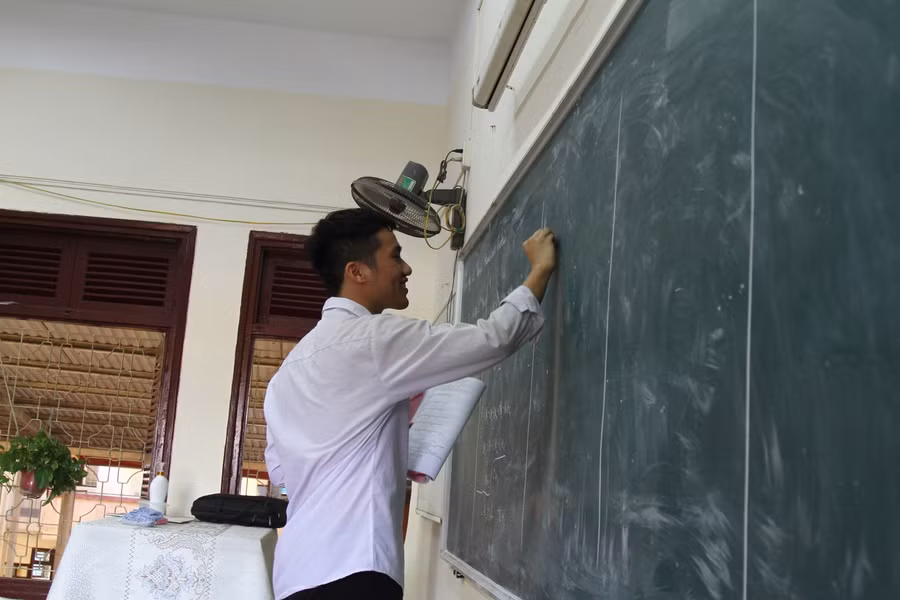 Việc phân luồng, định hướng học sinh lựa chọn tổ hợp dự thi và đăng ký tuyển sinh ĐH, CĐ được các nhà trường chú trọng