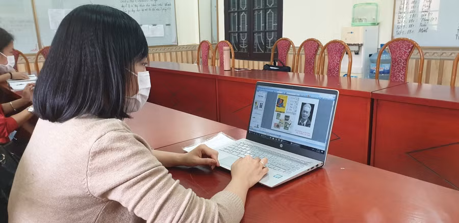 Cô giáo Nguyễn Thị Thúy Giang, GV Văn, Trường THCS Lê Chân chuẩn bị bài dạy