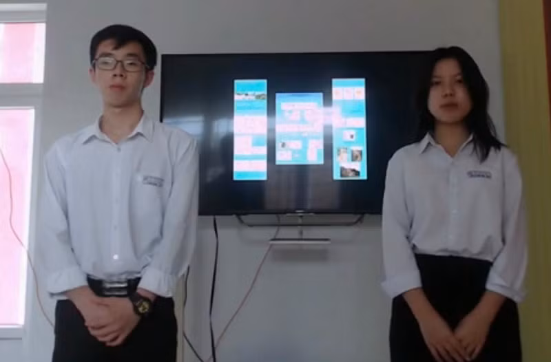 Lê Quang Dương và Lê Thị Thanh Thảo, lớp 10C1, Trường THPT Lê Quý Đôn (Tam Kỳ, Quảng Nam).