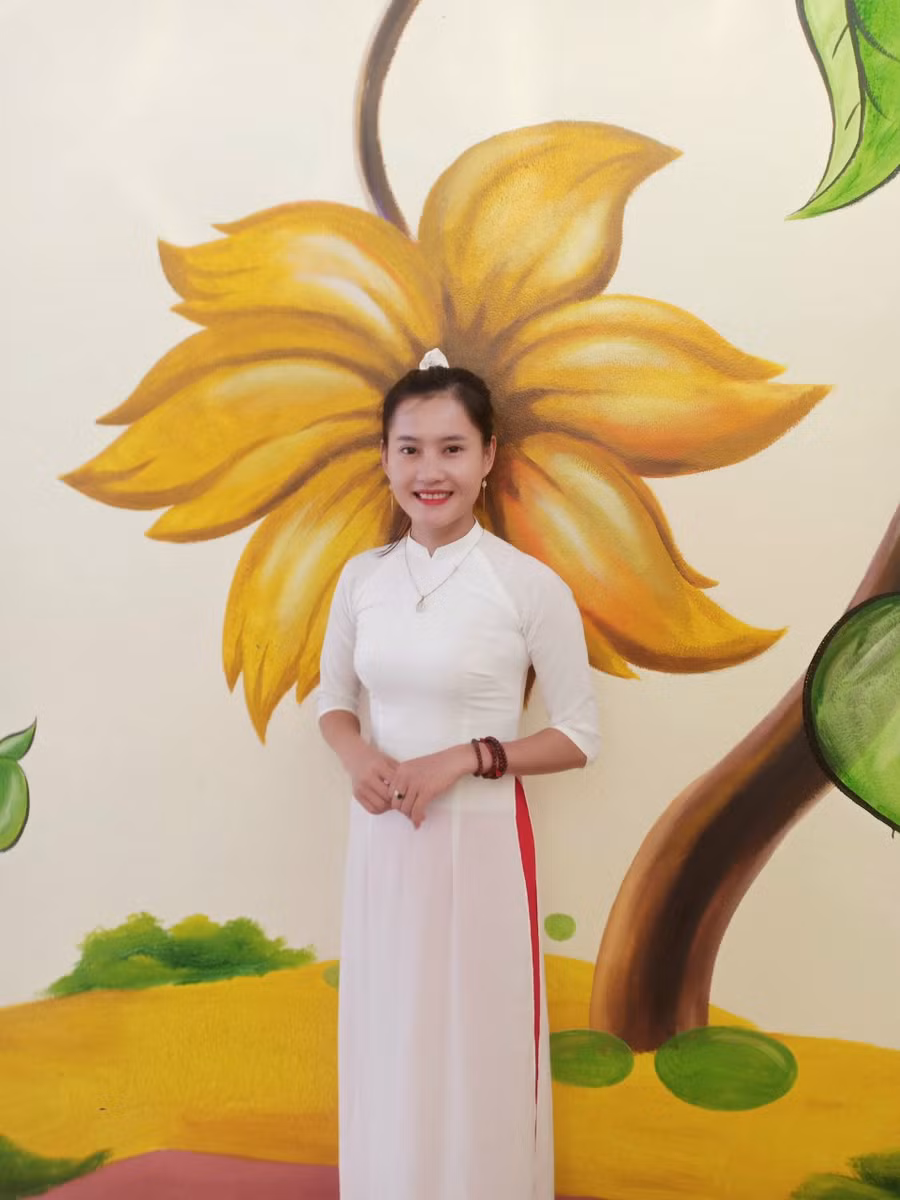 Cô giáo Trà Thị Thu - giải Nhân vật ấn tượng, Giải báo chí Vì sự nghiệp giáo dục năm 2020. (Ảnh: NVCC).