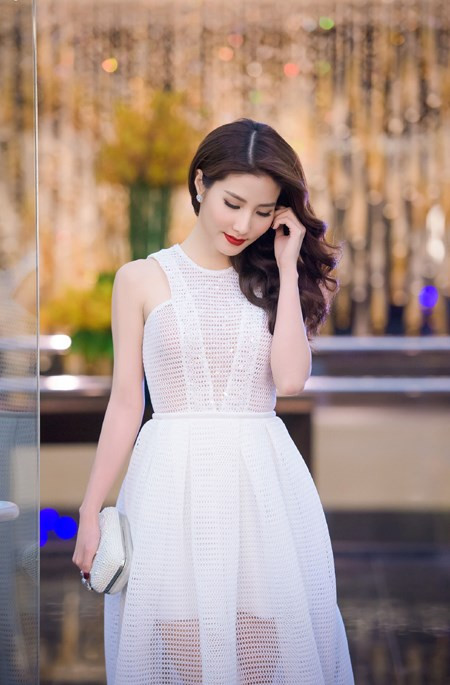Diễm My 9x khoe sắc rạng ngời tại Hà Nội ảnh 1 Diễm My 9x khoe sắc rạng ngời tại Hà Nội ảnh 1