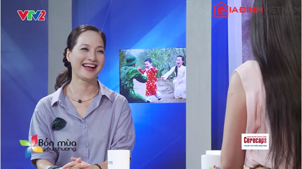 NSND Lê Khanh (1963) được biết đến với vai trò là một diễn viên điện ảnh và nghệ sĩ kịch nói nổi tiếng. 