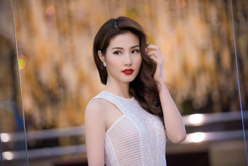Diễm My 9x khoe sắc rạng ngời tại Hà Nội ảnh 8 Diễm My 9x khoe sắc rạng ngời tại Hà Nội ảnh 8