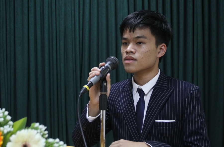 Nam sinh Trần Xuân Bách. Ảnh Vân Anh