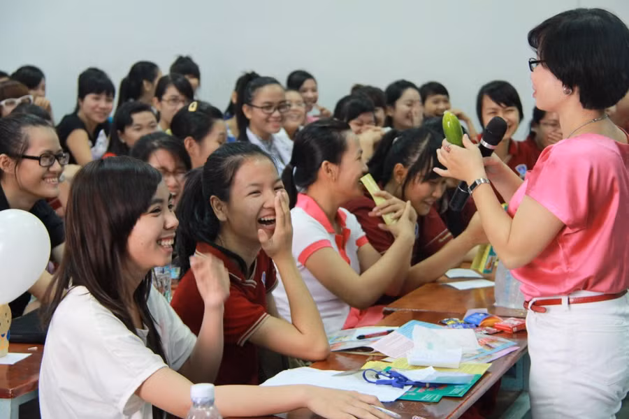 Giáo dục giới tính ở trường cho trẻ là việc cần thiết. Ảnh: ITN