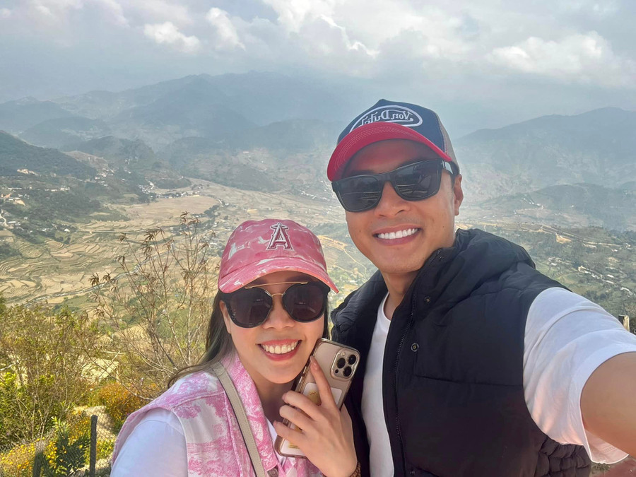 Sau lùm xùm bê bối đời tư, nam diễn viên đã quay trở lại cuộc sống thường nhật và vui vẻ bên gia đình nhỏ.