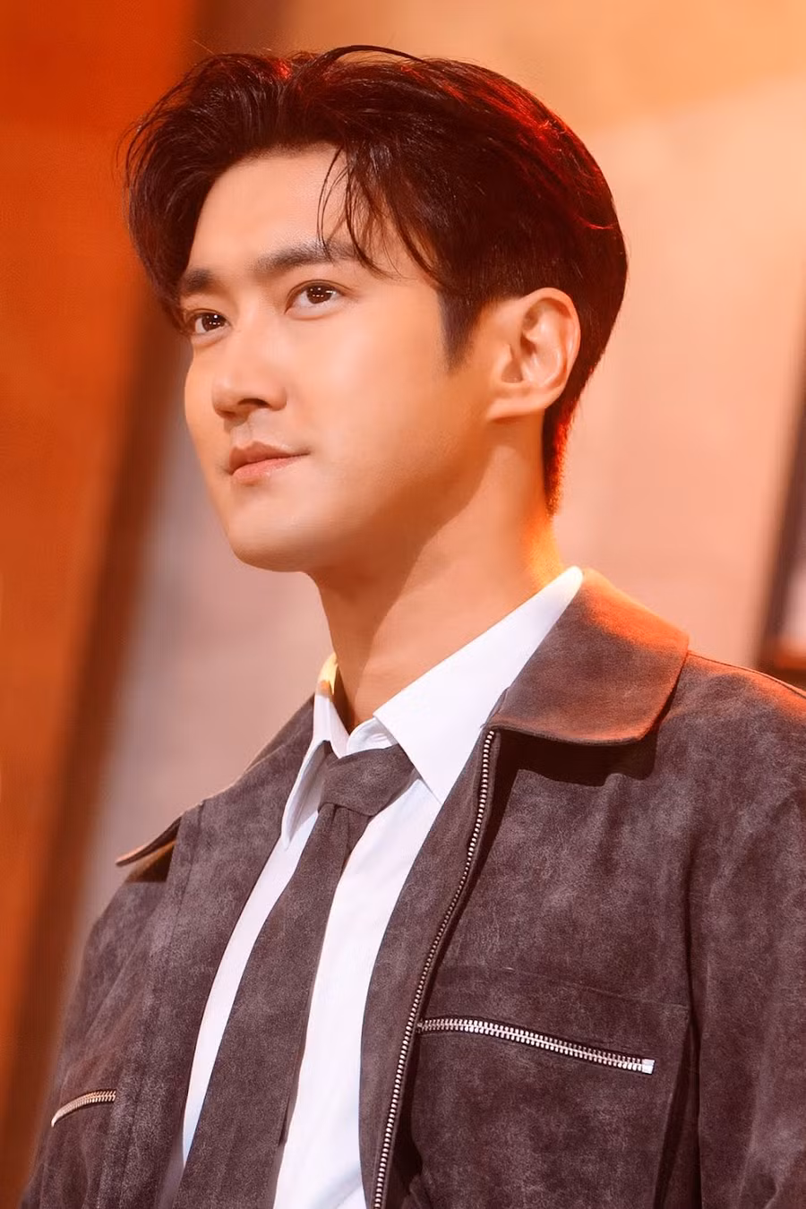 3. Siwon (Super Junior): Giọng ca phụ và visual của Super Junior, đã nhận được tổng cộng 115.020 phiếu bầu trong cuộc thăm dò!