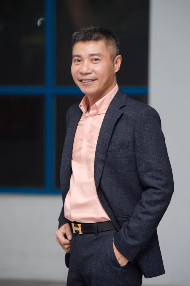 NSND Công Lý gần đây đã được một người bạn hỗ trợ sang Nhật để chữa bệnh theo phương pháp cấy tế bào gốc.