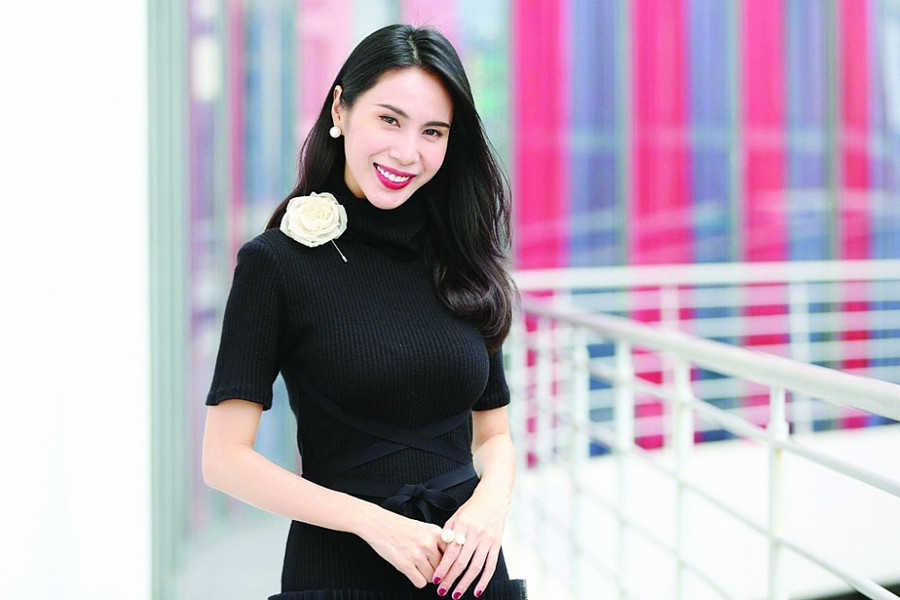 Thủy Tiên phản hồi thông tin yêu cầu bà Nguyễn Phương Hằng bồi thường 44 tỉ đồng. Thủy Tiên phản hồi thông tin yêu cầu bà Nguyễn Phương Hằng bồi thường 44 tỉ đồng.
