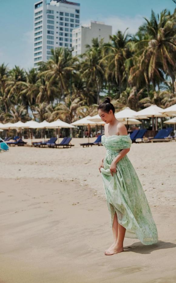 Hiện Kiều Oanh đang tự kinh doanh online để độc lập về tài chính và thường xuyên du lịch khắp nơi. Hiện Kiều Oanh đang tự kinh doanh online để độc lập về tài chính và thường xuyên du lịch khắp nơi.