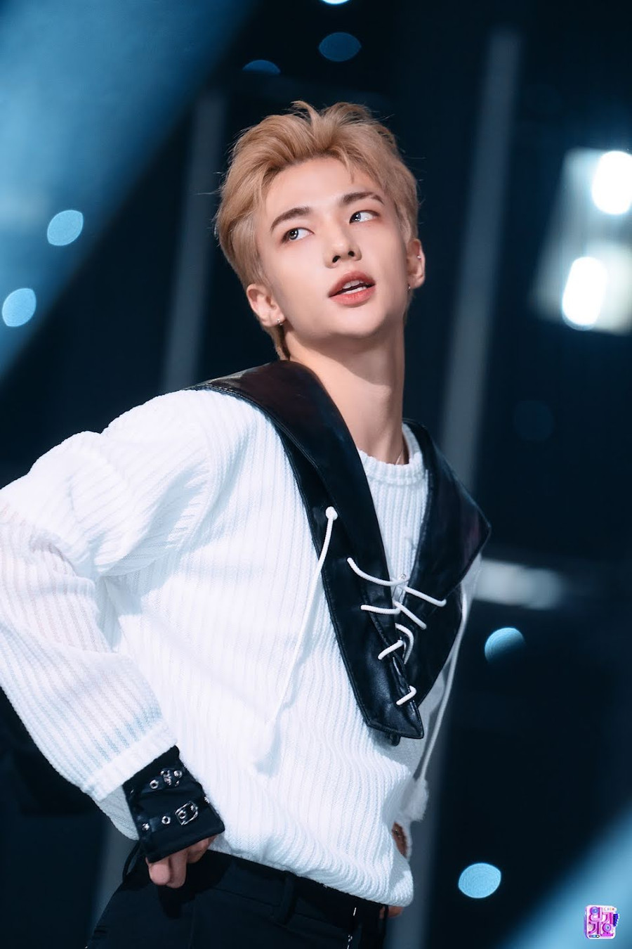 15. Hyunjin (Stray Kids): Là dancer, rapper, vocal và visual của Stray Kids, đã nhận được tổng cộng 11.643 phiếu bầu trong cuộc thăm dò! 15. Hyunjin (Stray Kids): Là dancer, rapper, vocal và visual của Stray Kids, đã nhận được tổng cộng 11.643 phiếu bầu trong cuộc thăm dò!