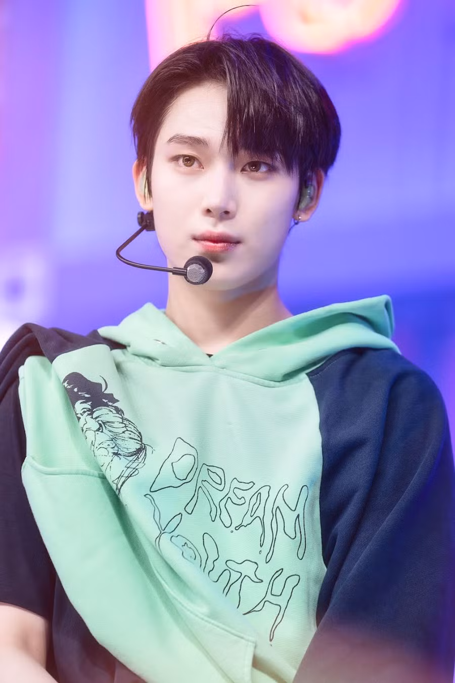 8. Sunoo (ENHYPEN): Thành viên của ENHYPEN, đã nhận được tổng cộng 21.278 phiếu bầu trong cuộc bình chọn!