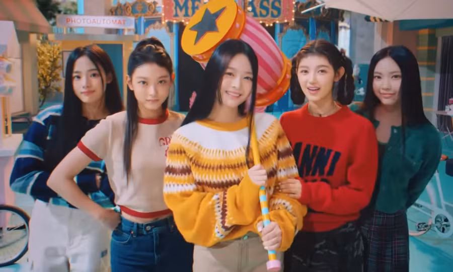 Nhóm nhạc NewJeans.