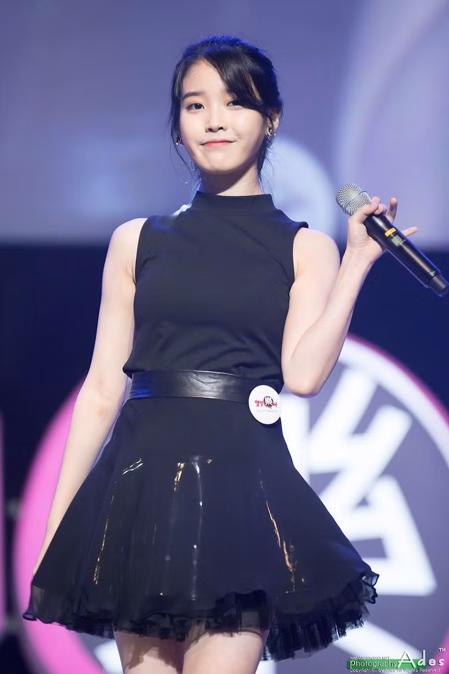 12. IU: Nhận được tổng cộng 9.249 phiếu bầu.