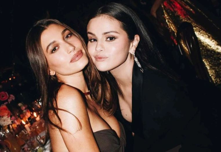 Hailey và Selena từng chụp ảnh thân mật cùng nhau. Hailey và Selena từng chụp ảnh thân mật cùng nhau.