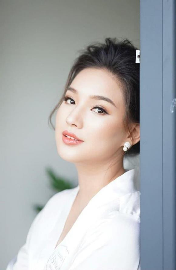 Theo thời gian, nhan sắc của vợ cũ cố diễn viên Duy Nhân ngày càng thăng hạng, chuẩn "gái 1 con trông mòn con mắt". Theo thời gian, nhan sắc của vợ cũ cố diễn viên Duy Nhân ngày càng thăng hạng, chuẩn "gái 1 con trông mòn con mắt".