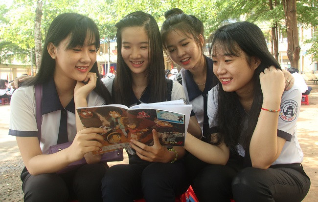 Học sinh Trường THPT Dầu Giây, Đồng Nai Học sinh Trường THPT Dầu Giây, Đồng Nai