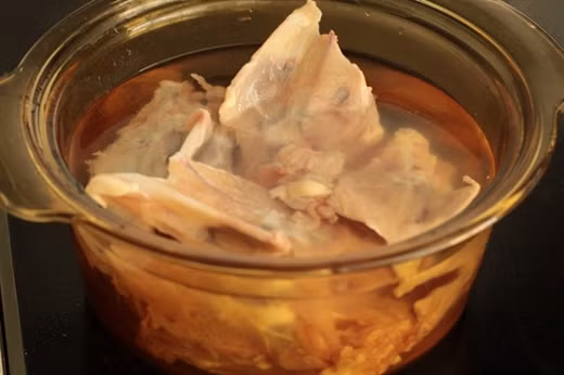 Ban da hieu het nhung cong dung cua nuoc ham xuong voi suc khoe