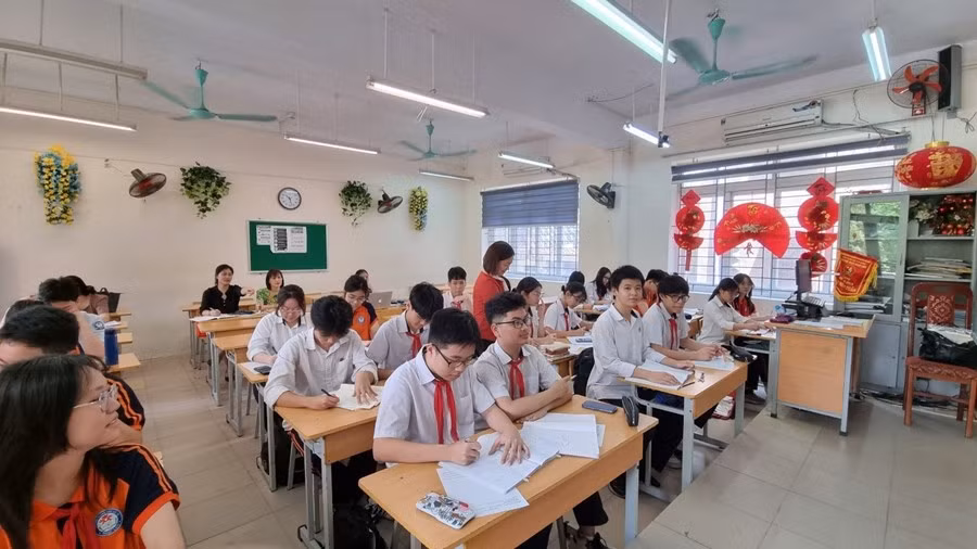 Một tiết học của cô trò Trường THCS Ngọc Lâm (Long Biên, Hà Nội). Ảnh: NT