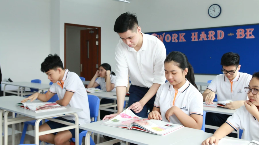 Thầy trò Trường Phenikaa trong giờ học. Ảnh: NTCC 