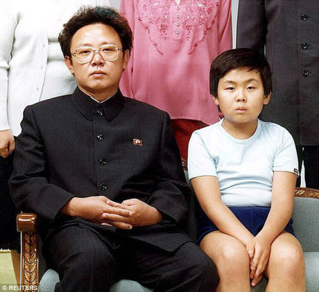 Kim Jong Nam làm tổn hại danh tiếng gia đình Kim Jong Un thế nào? - Ảnh 1 Kim Jong Nam lam ton hai danh tieng gia dinh Kim Jong Un the nao? - Anh 1