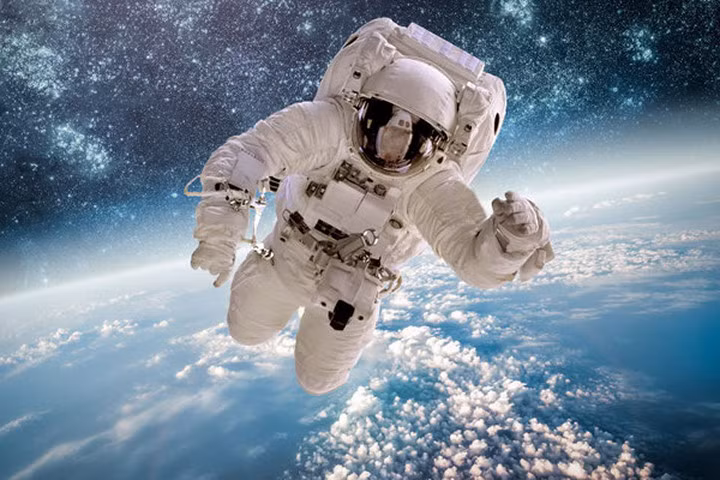 Người Nga mời du khách bay vào vũ trụ với 250 ngàn USD và 3 ngày luyện tập
