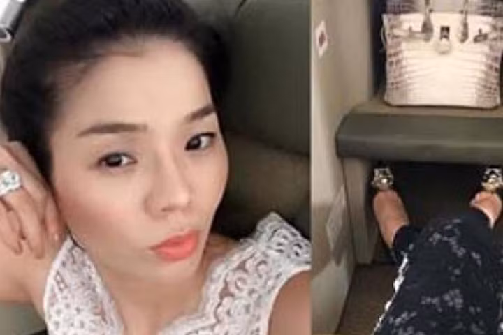"Nữ hoàng Bolero" - Lệ Quyên với những chiếc túi hàng hiệu giá "khủng"