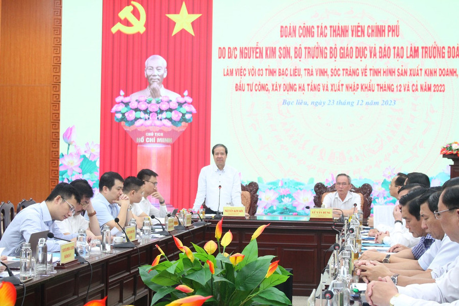 Bộ trưởng Nguyễn Kim Sơn lưu ý các địa phương quan tâm triển khai Chương trình GDPT 2018. Bộ trưởng Nguyễn Kim Sơn lưu ý các địa phương quan tâm triển khai Chương trình GDPT 2018.