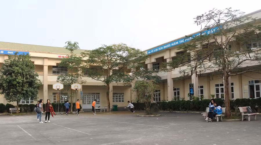 Trường TH &amp; THCS 915 Gia Sàng được đầu tư xây dựng khang trang, hiện đại