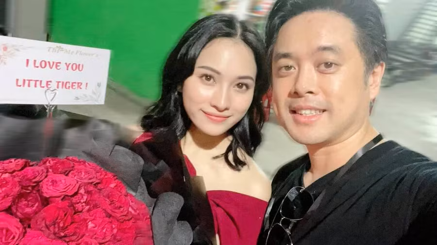 Dương Khắc Linh tặng hoa hồng rực rỡ cho bà xã xinh đẹp của mình nhân ngày 8/3. Hai vợ chồng son cũng mới chào đón cặp đôi song sinh vô cùng dễ thương.