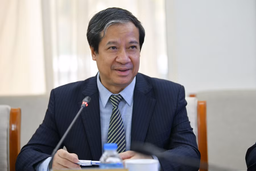 Bộ trưởng Nguyễn Kim Sơn phát biểu tại buổi làm việc. Bộ trưởng Nguyễn Kim Sơn phát biểu tại buổi làm việc.