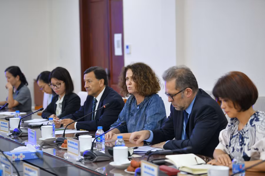 Đại diện Ngân hàng Thế giới trong buổi làm việc với Bộ GD&ĐT. Đại diện Ngân hàng Thế giới trong buổi làm việc với Bộ GD&ĐT.